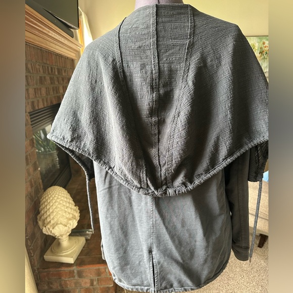 Gauze Hoodie Jacket with Tie Front Shacket Top Layer Olive + Oak Lightwe… - Picture 5 of 10